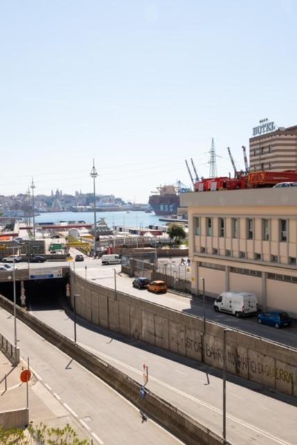 Grande Monolocale Con Parcheggio Interrato Incluso Διαμέρισμα Γένοβα Εξωτερικό φωτογραφία